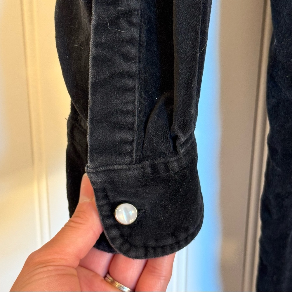 Crossroads Women’s 100% Cotton Black Velvet/Suede Button Down Long Sleeve Size M - Picture 4 of 10